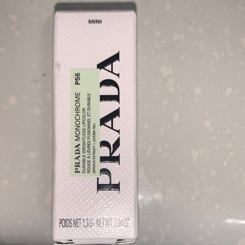 Prada Monochrome Lipcolor P56 - hyper Matte - Picture 3 of 6